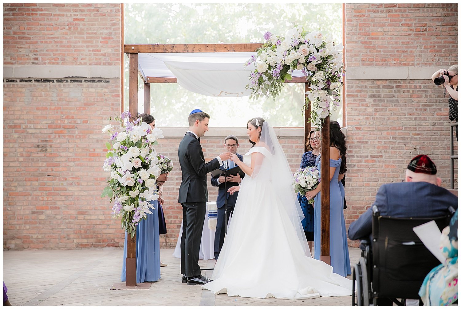 jewish outdoor wedding ceremony at bridgeport art center in chicago