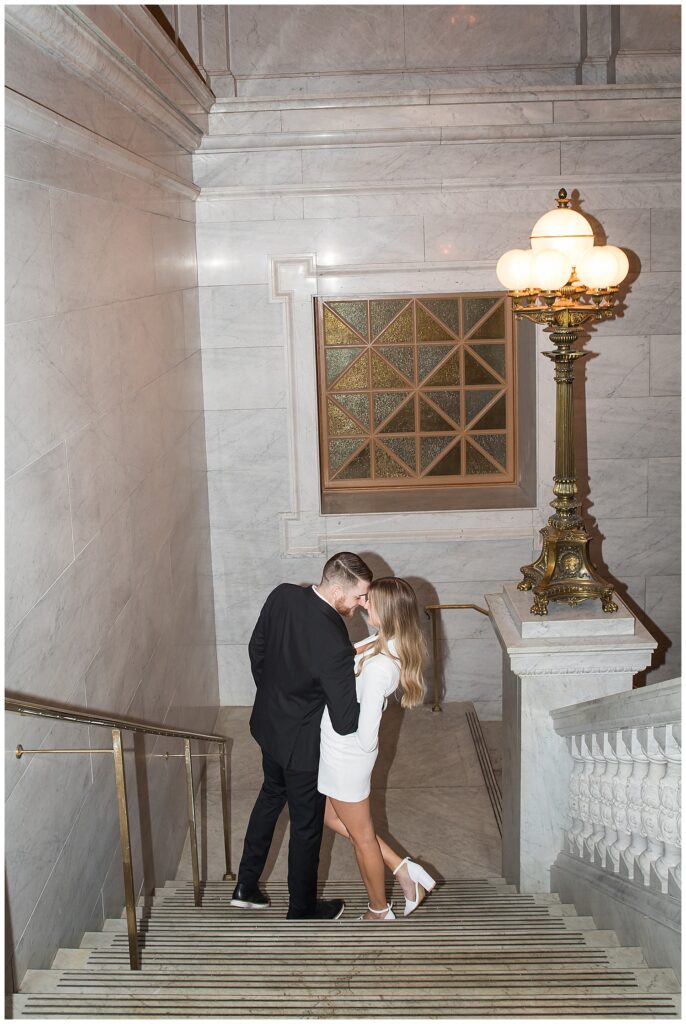 Flash engagement photos at the ohio state house