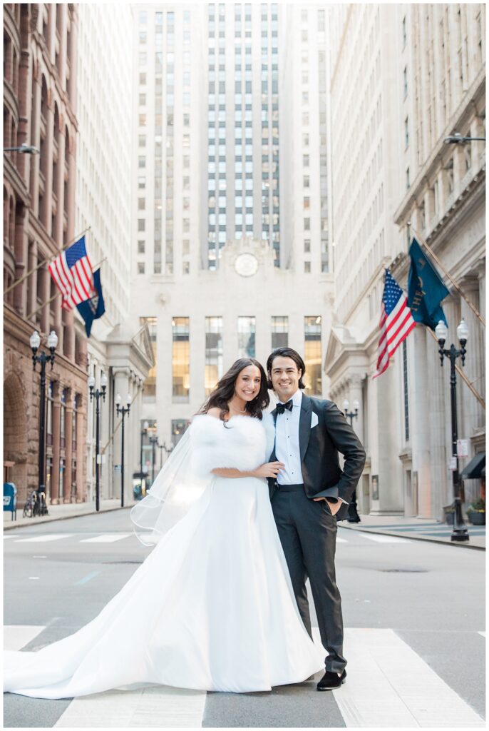 jewish-couple-at-the-chicago-board-of-trade-building