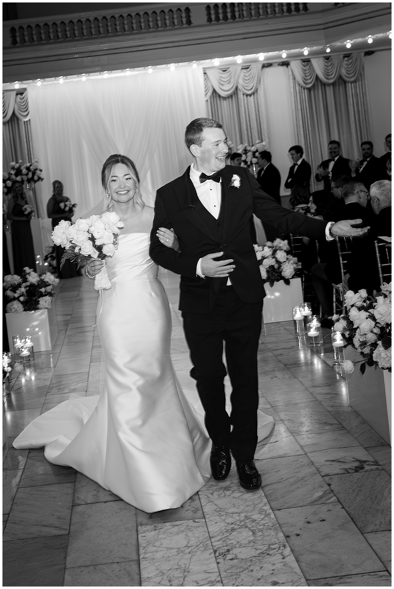indoor wedding ceremony at the westin great southern hotel in Columbus Ohio.